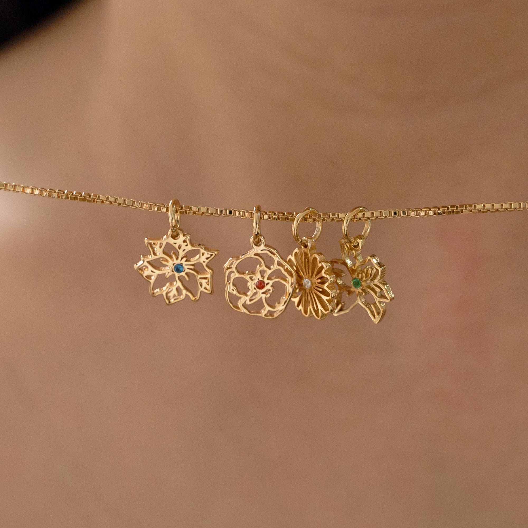 Dainty Birth Flower Necklace,Family Necklace For Mom,Silver Necklace For Woman,Birth Flower Jewelry,Personalised Gifts,Birthday Gift for Mom
