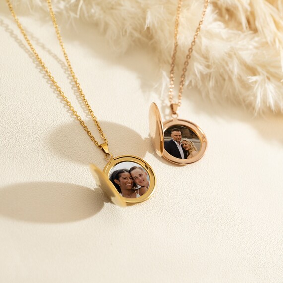 Custom picture locket necklace discount