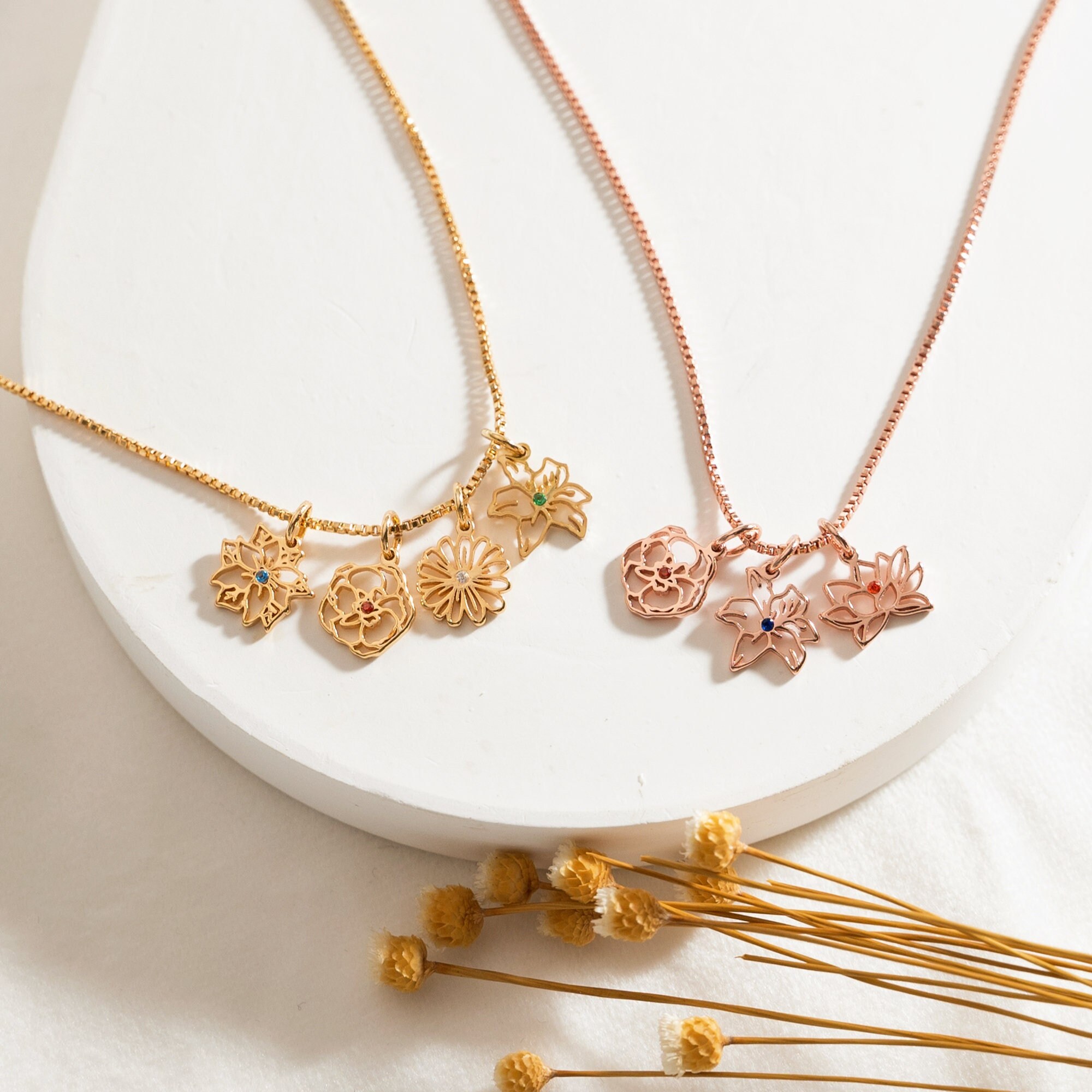 Dainty Birth Flower Necklace,Family Necklace For Mom,Silver Necklace For Woman,Birth Flower Jewelry,Personalised Gifts,Birthday Gift for Mom