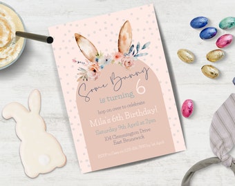 Irgendein Hase dreht Sechs Party Einladung INSTANT DOWNLOAD niedlichen Boho Blumen Kaninchen Ohren hüpfen auf über sechsten Geburtstagseinladung Canva Vorlage