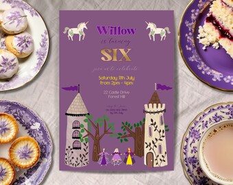 Può includere: Invito viola con lettere dorate per una festa di compleanno di sei anni per una bambina. L'invito presenta un unicorno, un castello e il testo "Willow is turning SIX join us to celebrate Saturday 11th July from 2pm - 4pm 22 Castle Drive Forest Hill"