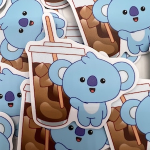 BTS BT21 inspirierter Aufkleber / Bangtan / Koya l RM / Namjoon l Kaffee l Rap Monster l Koala l Vinyl Aufkleber Wasserdicht