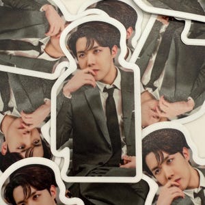 J-Hope l Kookplaat l Jung Hoseok l Hoseok l belangrijke zaken-u l BTS-stickers l bangtan l bangtanstickers l vinylsticker waterdicht
