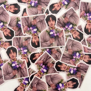 Jin l KSJ l Kim Seokjin l BTS Jin l Membro do Exército l lua l BTS adesivos l bangtan l bangtan adesivos l adesivo de vinil à prova d'água