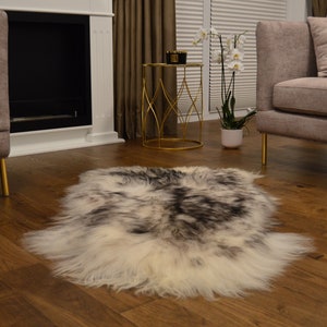 White-Black Real Icelandic Sheepskin Rug Scandinavian Decor Sofa Sheepskin throw Chair Cover Natural Sheep Skin Rugs Unique Color