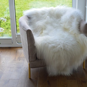 Genuine Natural creamy white Icelandic Sheepskin Rug, Pelt, carpet, Giant Sheepskin rug, Large sheepskin Rug, Sheepskin 55x35"