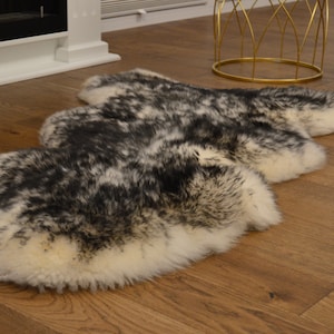 Genuine Natural Sheepskin Rug Black-White , Pelt, carpet, Giant Sheepskin rug, Large sheepskin Rug, Sheepskin 47x28"