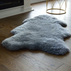 Echt GRIJS Schapenvacht Tapijt, Pelt, tapijt, Reus Schapenvacht tapijt, Grote schapenvacht Tapijt, Schapenvacht 45x23"