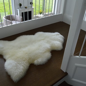 Genuine Natural Creamy White Sheepskin Rug, Pelt, carpet, Giant Sheepskin rug, Large sheepskin Rug, Sheepskin