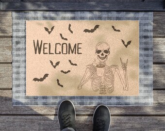 Wycieraczka na drzwi z motywem szkieletowej kawy na Halloween | Mata powitalna z motywem upiornych nietoperzy