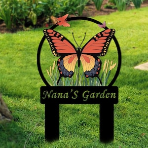 Metal Garden Sign Personalized,Custom Garden Name Stakes,Butterfly Sign with Stakes,Lawn Sign,Metal Yard Art,Garden Decor,Gift for Her Mom