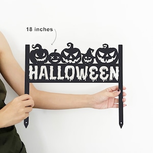 Halloween Pumpkin Sign Personalized,Halloween Stake Sign,Sign with stakes,Pumpkin Stake,Custom Halloween Decor,Halloween Gift,Scary Sign