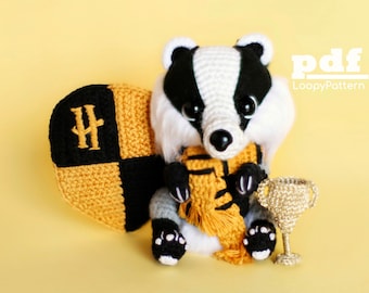 Crochet pattern Badger, PDF Digital Download, DIY Amigurumi Badger magic toy, Wizard School House mascot
