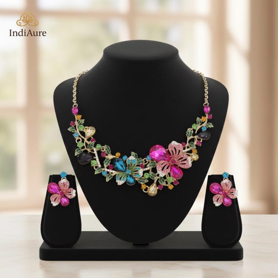 Stylish Crystal Necklace Earrings Set for Women