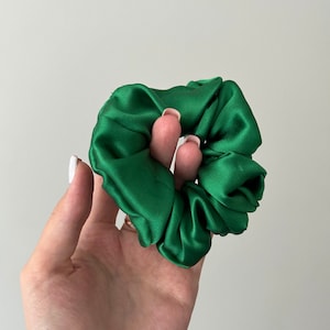 Silk Scrunchie - Handmade Luxurious Hair Accessory, Perfect for Everyday Wear or Special Occasions, Ideal Gift for Hair Lovers&quot;