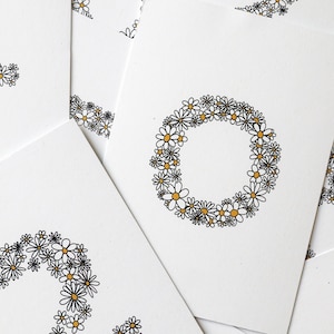 Pakketje van 10 cijferkaarten met bloemetjes, alle cijfers van 0 t/m 9 - Verkrijgbaar in 4 kleuren, A6 formaat