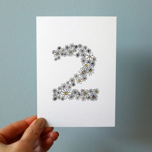 Verjaardagskaart met bloemetjes, 2 jaar! - Keuze uit 4 kleuren, A6 formaat