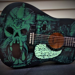 GUITAR CUSTOM ARTIST Masters of the Universe Castle Grayskull Motu Vintage Lauren Pro Shop Setup New Strings Beauty Instrument 1 of a kind!