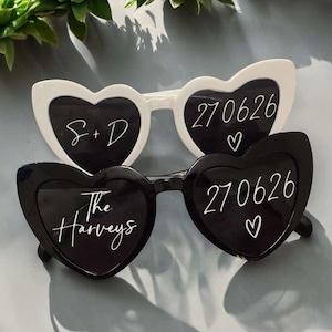 AUFKLEBER NUR Personalisierte Hochzeitssonnenbrille, Hochzeitsgeschenke, Junggesellinnenabschied, Junggesellinnenabschied, Geburtstag, personalisierte Geschenke, weiße Herzsonnenbrille