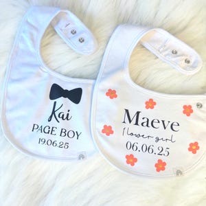 Gepersonaliseerde slabbetje voor Page Boy, bruiloftsgasten, huwelijksgunsten, jonge bruiloftsgast, Page Boy, outfit Page Boy, outfit voor Page Boy, ringdrager, bloemenmeisje