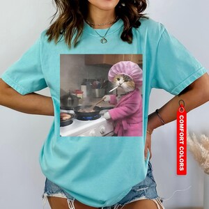 Funny Housewife Cat T-Shirt, Vintage Cat T-Shirt, Gen Z Joke Shirt, Cat Lover Gift, Funny Kitty Shirt, Cool Cat Shirt zdjęcie 5