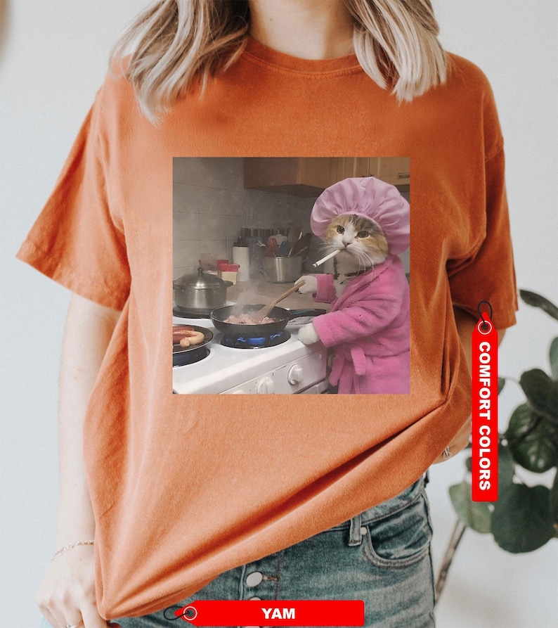Funny Housewife Cat T-Shirt, Vintage Cat T-Shirt, Gen Z Joke Shirt, Cat Lover Gift, Funny Kitty Shirt, Cool Cat Shirt zdjęcie 9