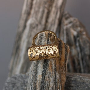 Chunky lace filigree ring, statement textured gold ring. Large hand forged boho ring, aesthetic bold indie jewelry. Unique big cocktail ring image 3