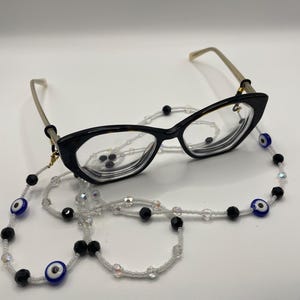 Beautiful evil eye Glasses Chain, mask holder, badge holder, Reading Glasses Holder, Teacher Gift, Mother’s Day gift,