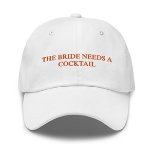 La novia necesita una gorra de cóctel