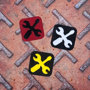 ミニメカニックツールパッチ：レンチとドライバーのアイコン、フック付き