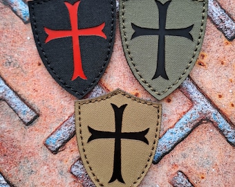 Tactical Rubber Patch – Croce Templare Cavaliere In PVC Morbido, 7,5 X 10 Cm, Attacco Velcro