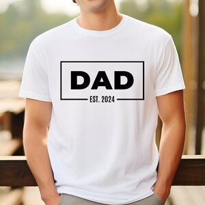 Dad Est. Custom Shirt, Fathers Day Gift, Baby Announcement Shirt for Dad, Gift For Dad, Baby Announcement Gift, New Dad Tee, New Daddy Gift