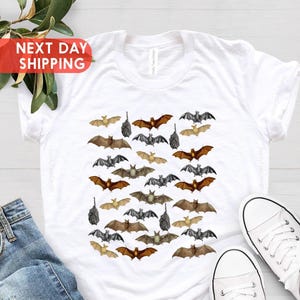 Vintage Halloween Bats T-Shirt: Gothic Bat Lover Crewneck