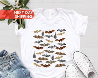 Halloween Shirt: Vintage Gothic Flying Bat Graphic Tee Gift, Bat Lover T-shirt
