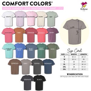 以下が含まれることがあります： Comfort Colors 1717ヘビーウェイトTシャツの20色コレクション。ホワイト、オーキッド、ブロッサム、アイボリー、ベイ、クランチベリー、ヤム、クリムゾン、ウォーターメロン、ベリー、チョーキーミント、ミスティックブルー、ブルージーン、ライトグリーン、モス、エスプレッソ、グレー、ペッパー、ミッドナイト、グラファイト、ブラックが含まれ、インチ単位の幅と長さを示すサイズ表が記載されています。