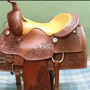 Tooled Leather Western Saddle: Carved Horse Barrel Saddle with Headstall