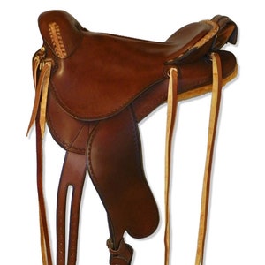 Brown Leather Endurance Saddle: Cutback Skirts, Braided Cantle, English Rigging