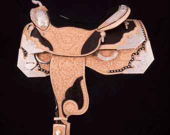 Handmade Western Show Saddle 16&quot;: Carved Leather Seat, Headstall & Breast Collar