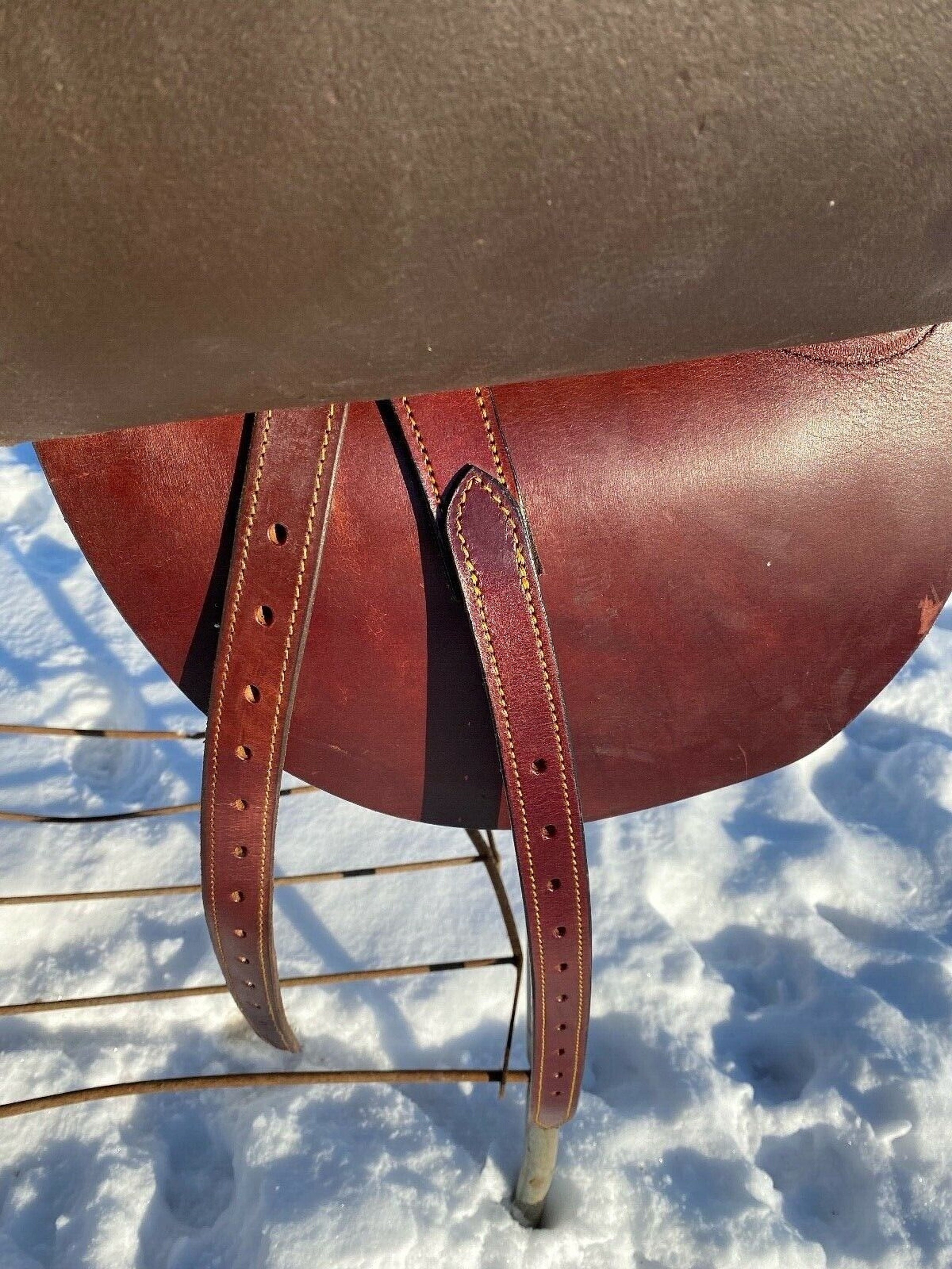 Ensemble selle synthétique australienne neuve de marque avec corne