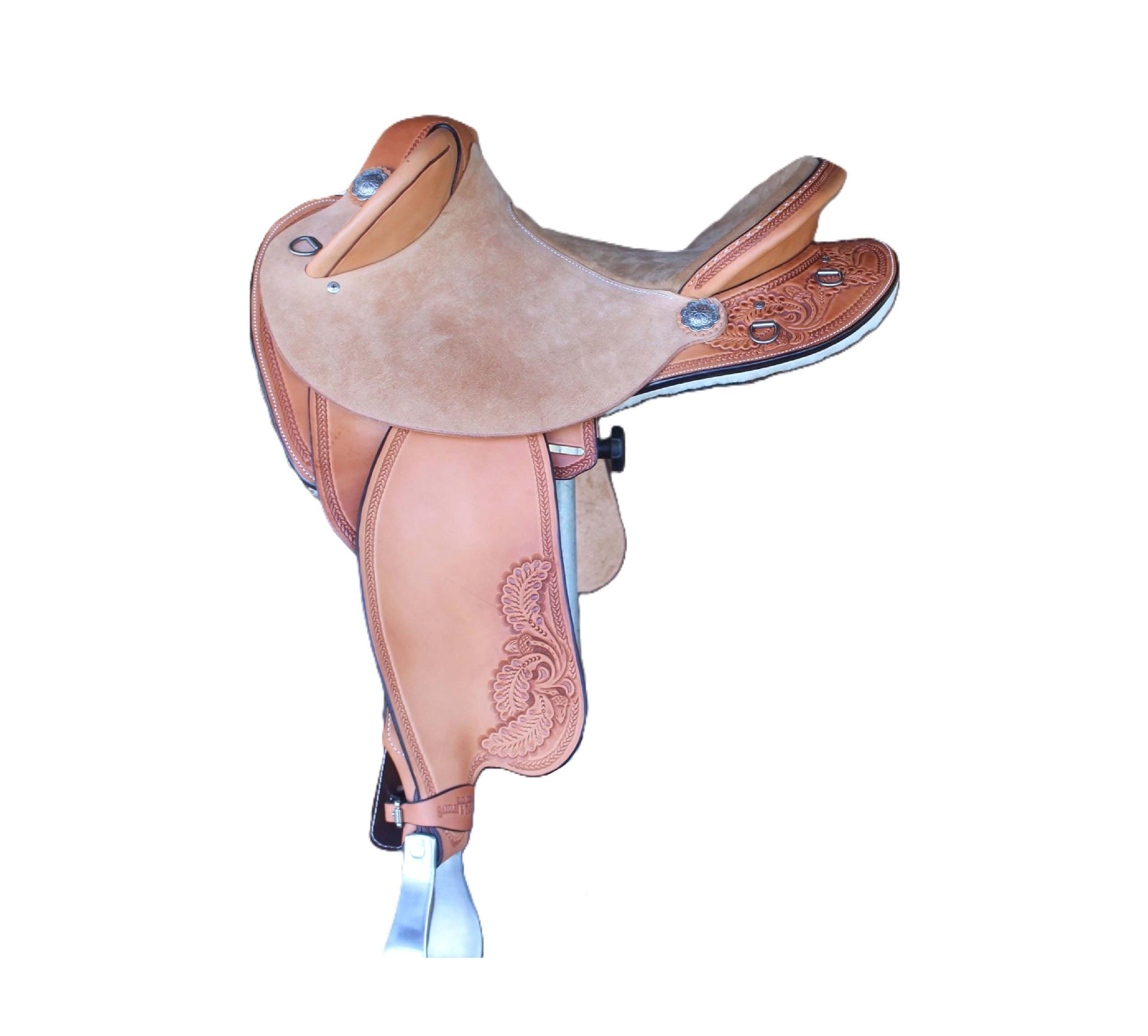 Ensemble Selle Australienne Synthétique Avec Corne, Taille 17.5, Marque FREENY, Neuve