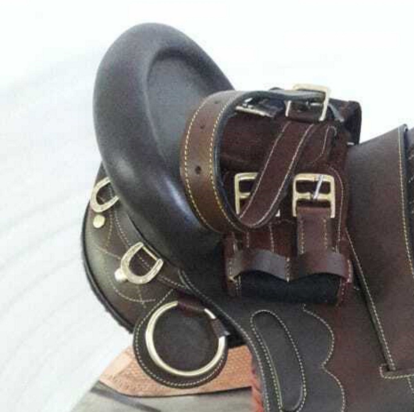Selle Australienne En Cuir Pour Cheval, Type Stock Avec Corne