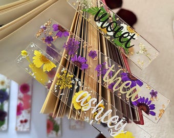 Personalized Pressed Flower Bookmark, Daisy Resin Bookmark, Custom Bookmark with Name, Floral Bookmarks for Women, Reader Gift, Gift for Her