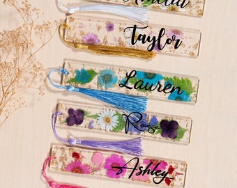 Personalized Pressed Daisy Bookmark: Custom Resin Floral Reader Gift