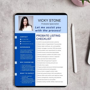 Puede incluir: Una tableta digital muestra la información de una especialista en sucesiones. La pantalla presenta una foto, datos de contacto y una lista de verificación para listados de sucesiones. Un bolígrafo y una maceta son visibles.