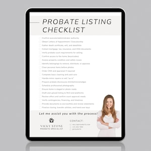 Könnte beinhalten: Ein digitaler Tablet-PC zeigt eine "Nachlassverzeichnis-Checkliste" mit Aufgaben. Der Bildschirm zeigt auch Kontaktinformationen für Vicky Stone, Nachlassspezialistin, und eine lächelnde Frau. Der Hintergrund ist weiß.