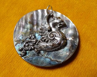 Dragon on shell pendant/Vintage silver tone dragon pendant/Silver plated dragon on paua shell/Abalone & silver tone dragon pendant