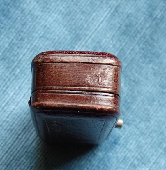 Antique double ring box/Leather presentation box … - image 8