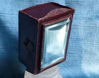 Boîte à bijoux en cuir avec miroir du XIXe siècle/Petit écrin avec miroir en cuir bordeaux/Coffret à bijoux avec miroir/Coffret à bijoux ancien/Accessoire de scène