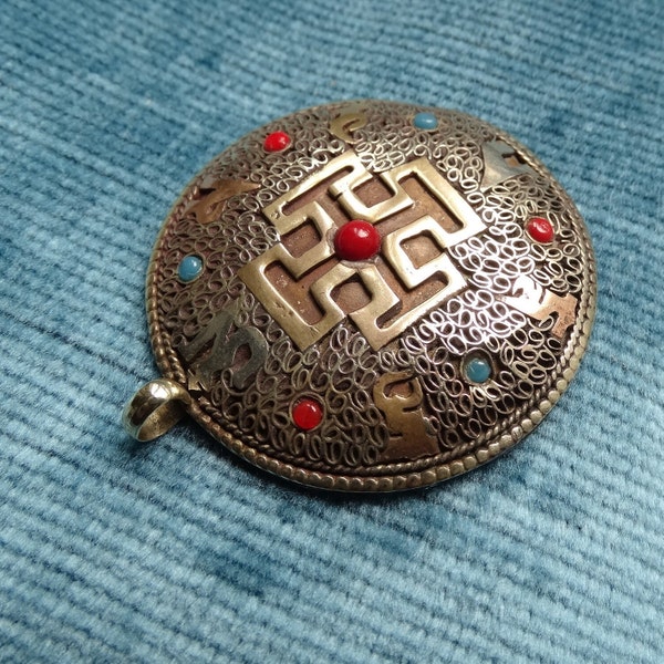 Vintage Kalachakra charm/Inlaid Tibetan pendant charm/Mandala/Mixed metals Tibetan medal/Two sided Kalachakra medallion/Necklace charm/Round