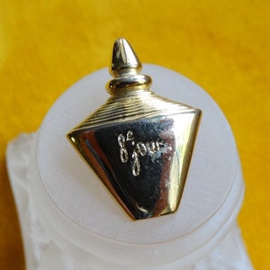 Miniature Yves Rocher bottle brooch/Vintage perfume brooch/French perfume pin/Small replica perfume bottle pin/Advertising pin/1990s brooch